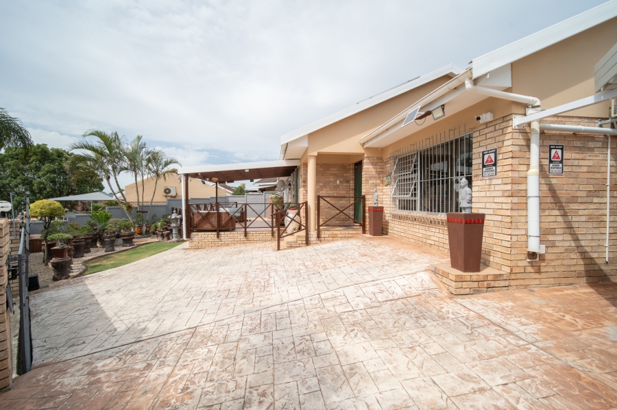 3 Bedroom Property for Sale in Beacon Bay Eastern Cape